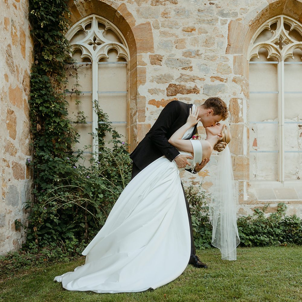 intime exklusive Hochzeitsfotografie im Kloster Bentlage Münster